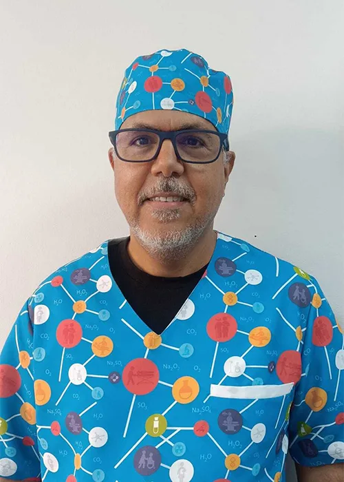 Dr Julio Valentin Rosario dentista en Valdemoro
